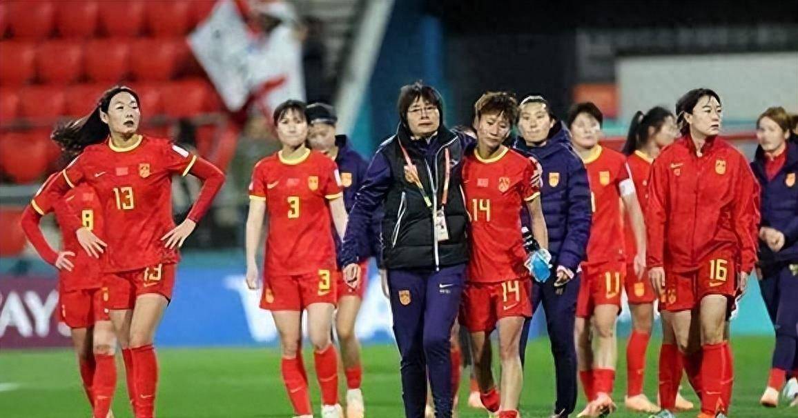 星空体育中国官网-足球联赛探讨：女足新星崭露头角斩获胜利的简单介绍